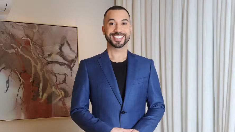 Gil do Vigor styling by Bernardo at Globo's 60th Anniversary